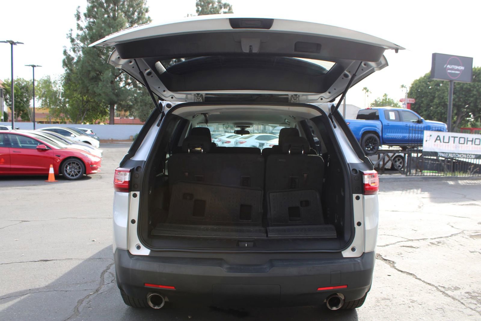 Used 2018 Chevrolet Traverse LS w/ LPO, Cargo Package image 35