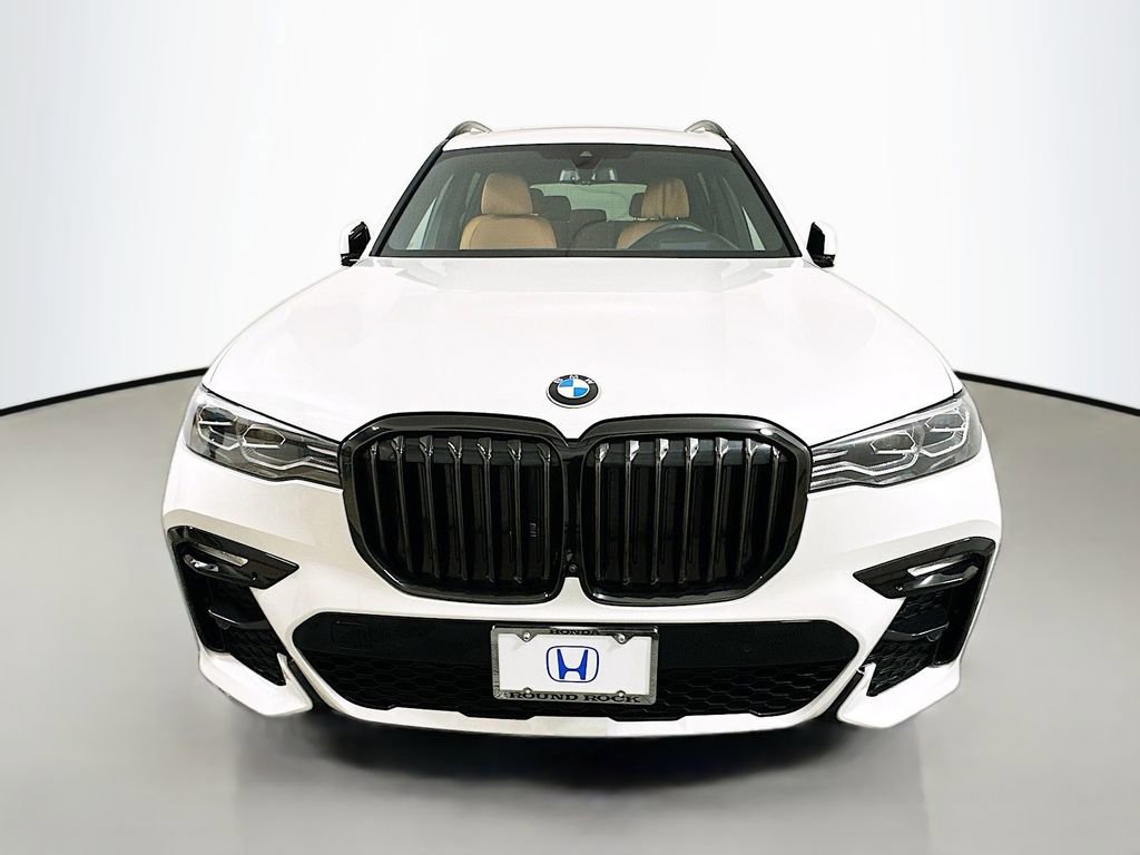 Used 2022 BMW X7 xDrive40i w/ M Sport Package image 2