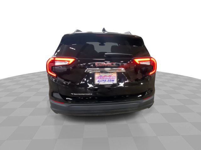 Used 2024 GMC Terrain SLE w/ Driver Convenience Package FWD image 9