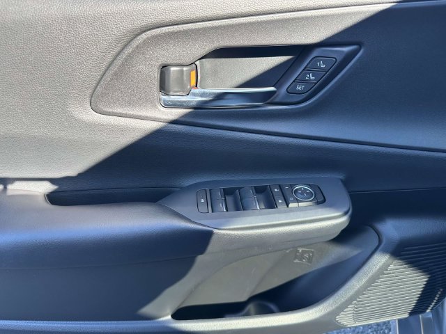 Used 2023 Toyota Prius Prime Premium FWD image 19