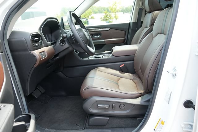 Used 2025 Honda Pilot Elite image 22