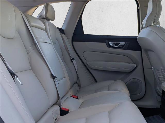 Used 2021 Volvo XC60 T8 Inscription image 20