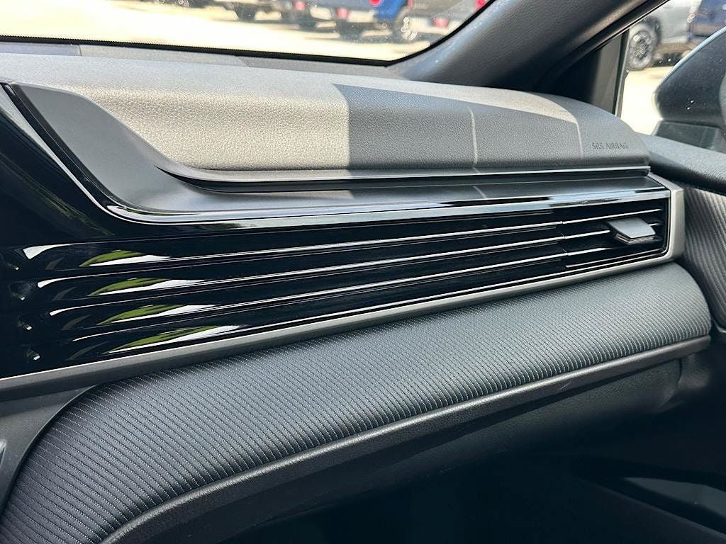 Certified 2025 Toyota Camry SE FWD image 28