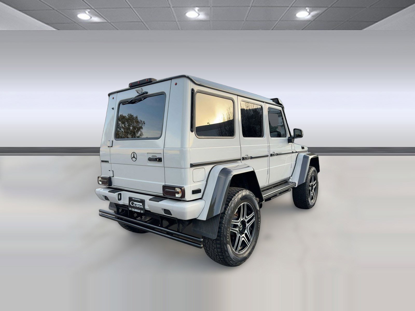 Used 2017 Mercedes-Benz G 550 Squared image 9