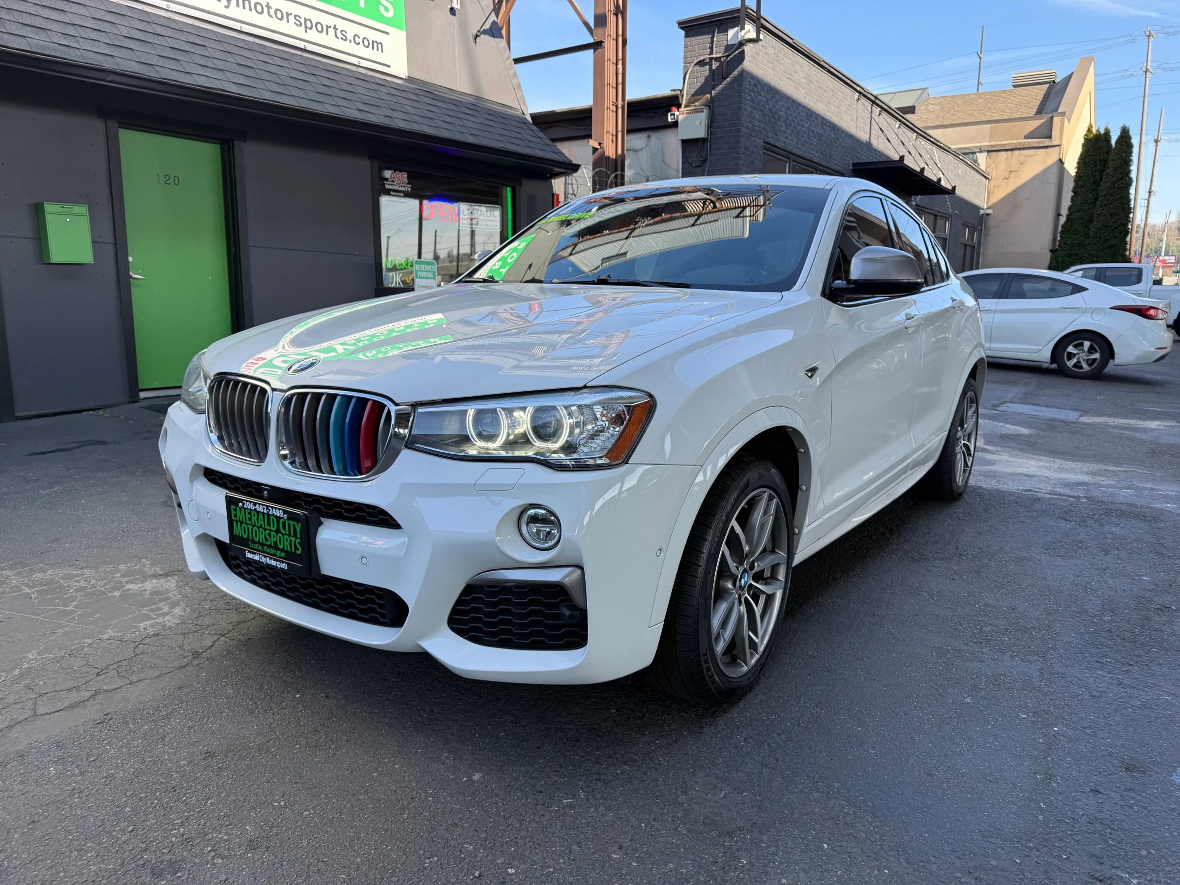 Used 2017 BMW X4 M40i w/ Technology Package image 1