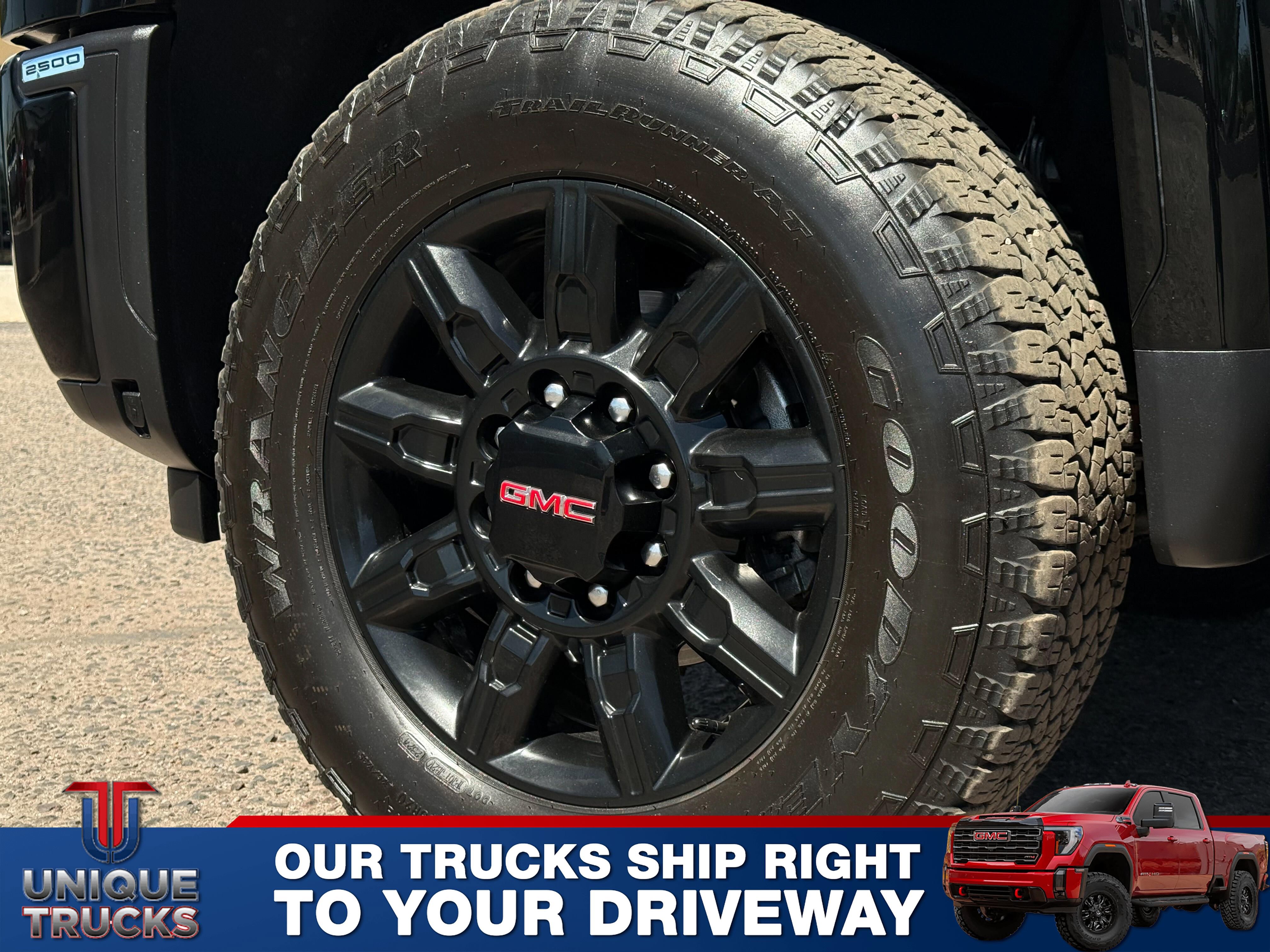 Used 2024 GMC Sierra 2500 AT4 w/ AT4 Premium Plus Package AWD/4WD image 11