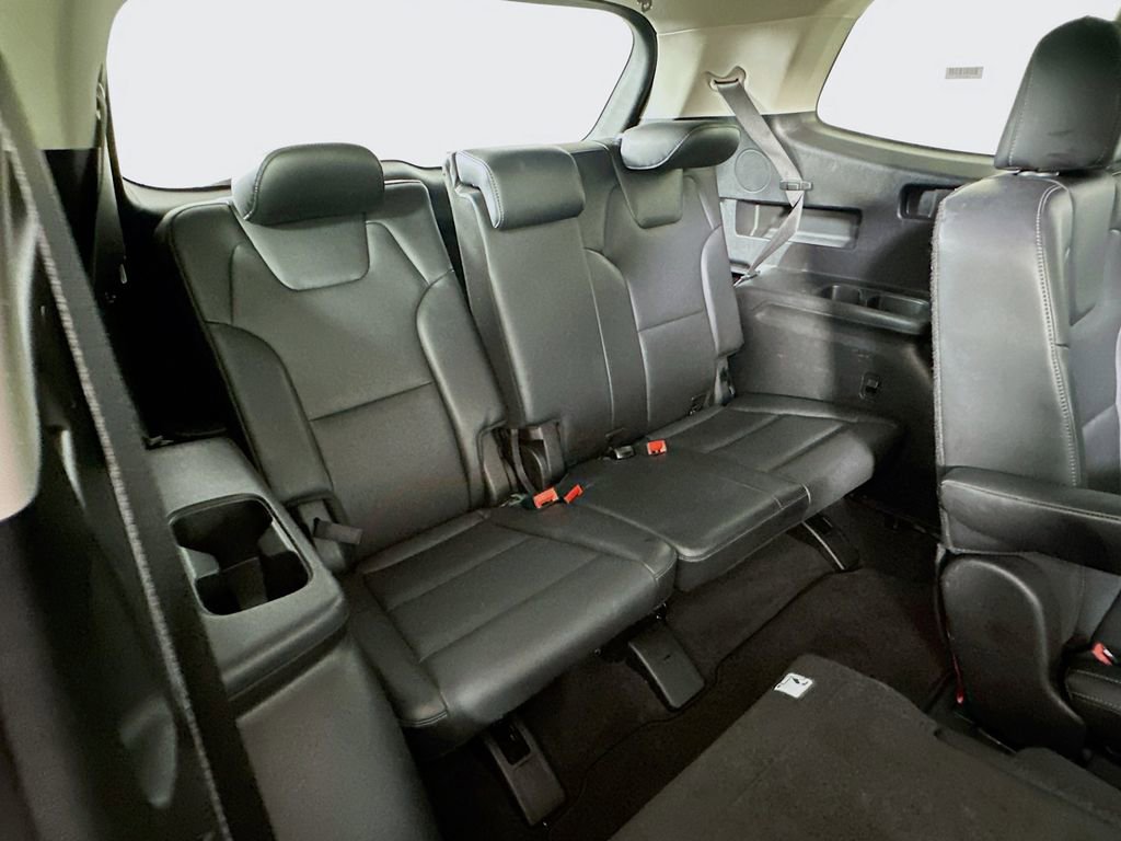 Used 2025 Kia Telluride S AWD/4WD image 14