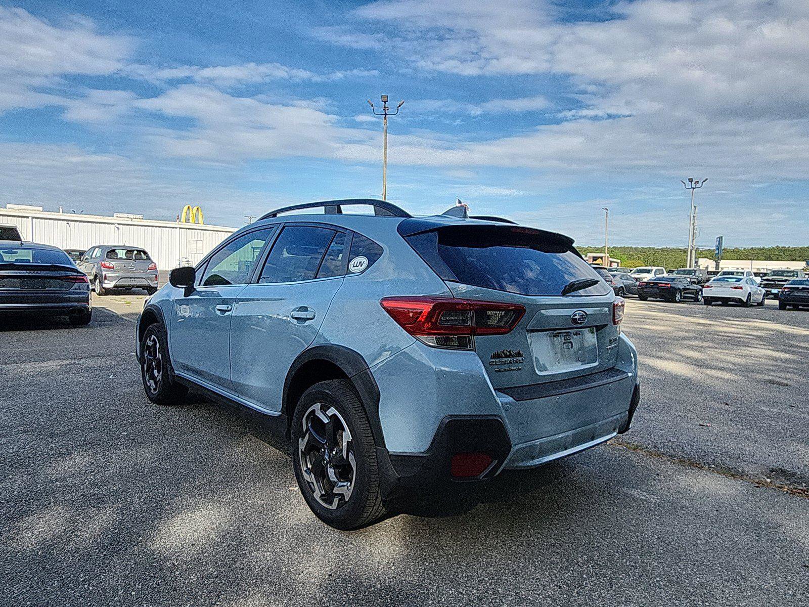 Used 2021 Subaru Crosstrek 2.5i Limited w/ Moonroof Package 1 AWD/4WD image 3