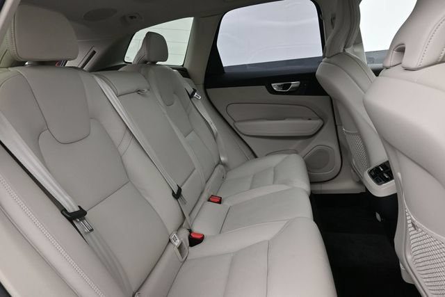 Used 2023 Volvo XC60 B5 Ultimate w/ Climate Package AWD/4WD image 33