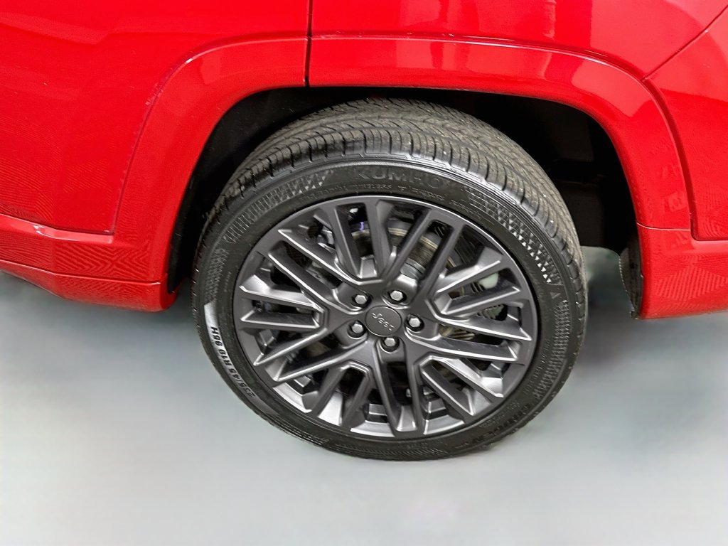 Used 2022 Jeep Compass Limited AWD/4WD image 33