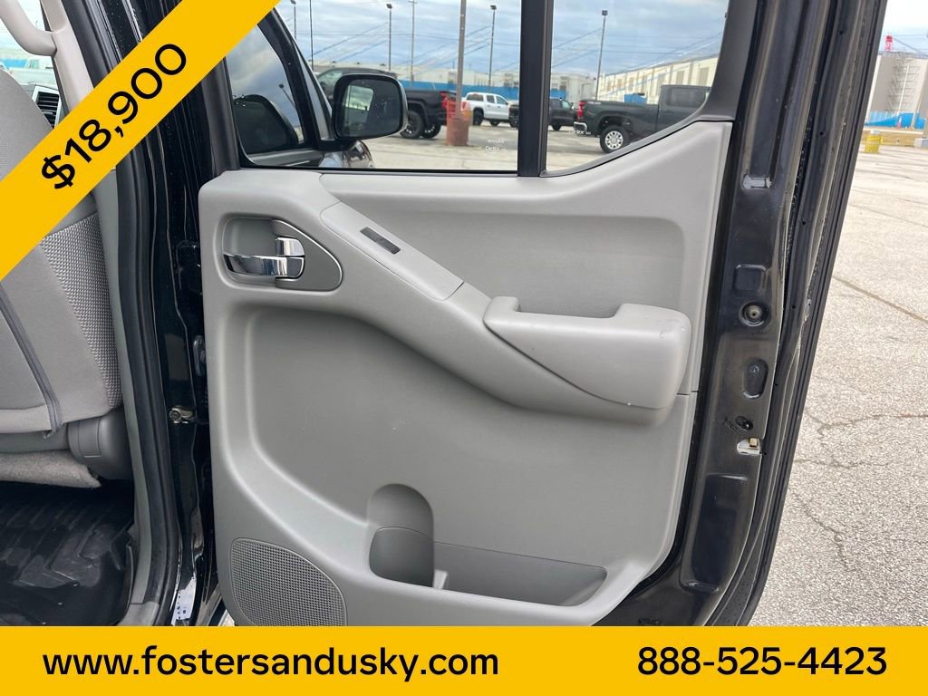 Used 2019 Nissan Frontier SV image 23