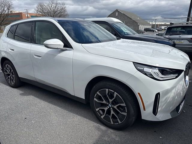 Certified 2025 BMW X3 xDrive30i w/ Premium Package image 4