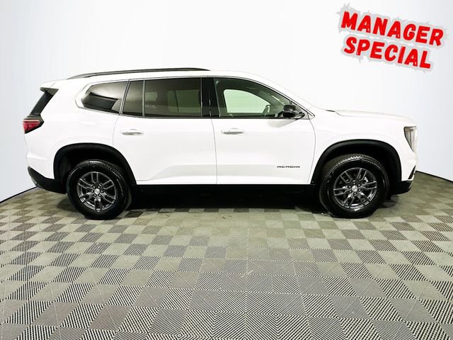 Used 2025 GMC Acadia Elevation image 9