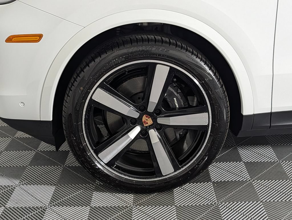 New 2026 Porsche Cayenne AWD/4WD image 11