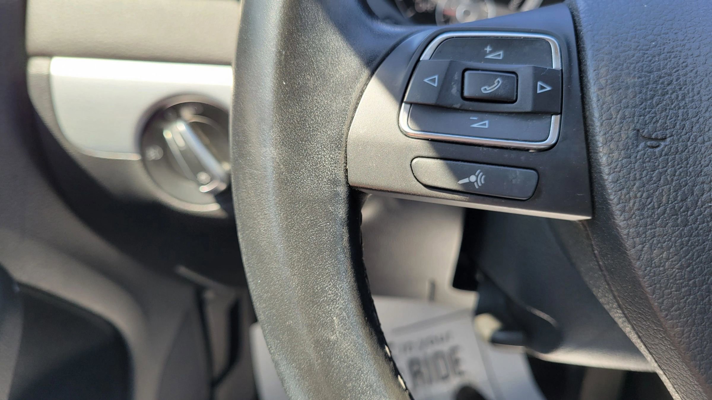 Used 2014 Volkswagen Jetta SEL Premium image 22