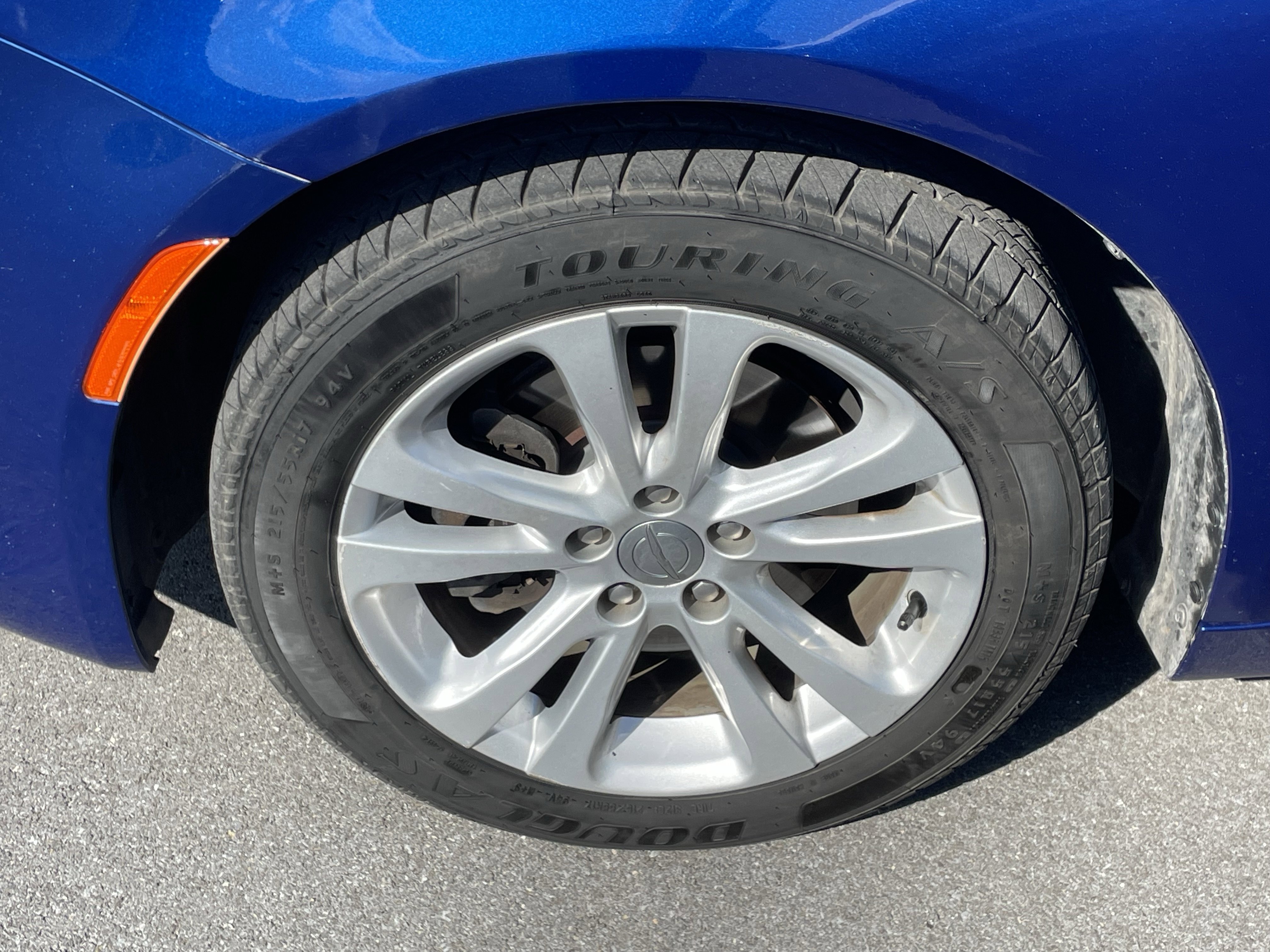 Used 2016 Chrysler 200 Limited w/ Anniversary Edition image 5
