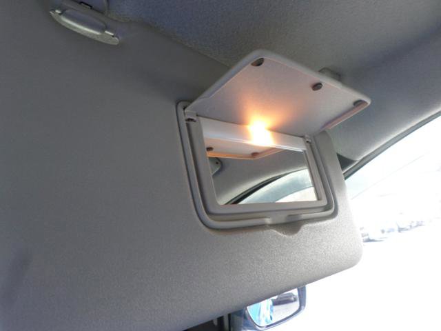 Used 2021 Nissan Kicks SR image 24