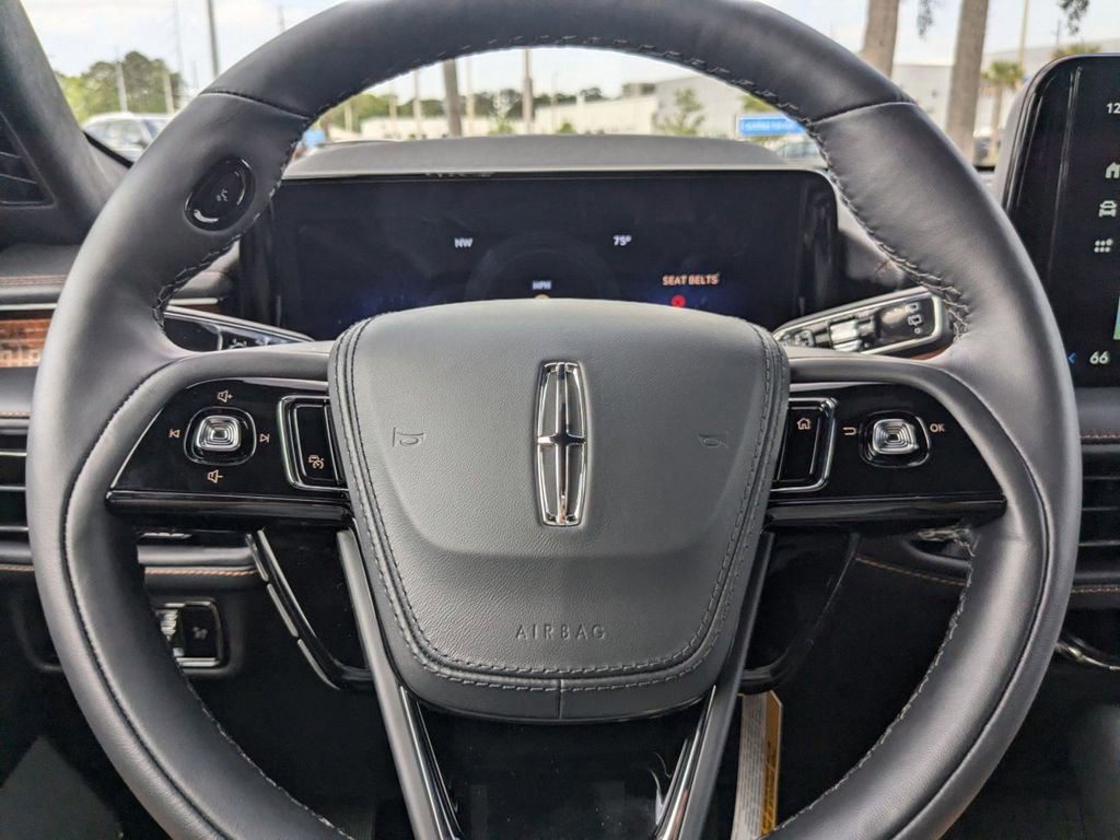 New 2025 Lincoln Aviator Black Label w/ Jet Appearance Package image 33