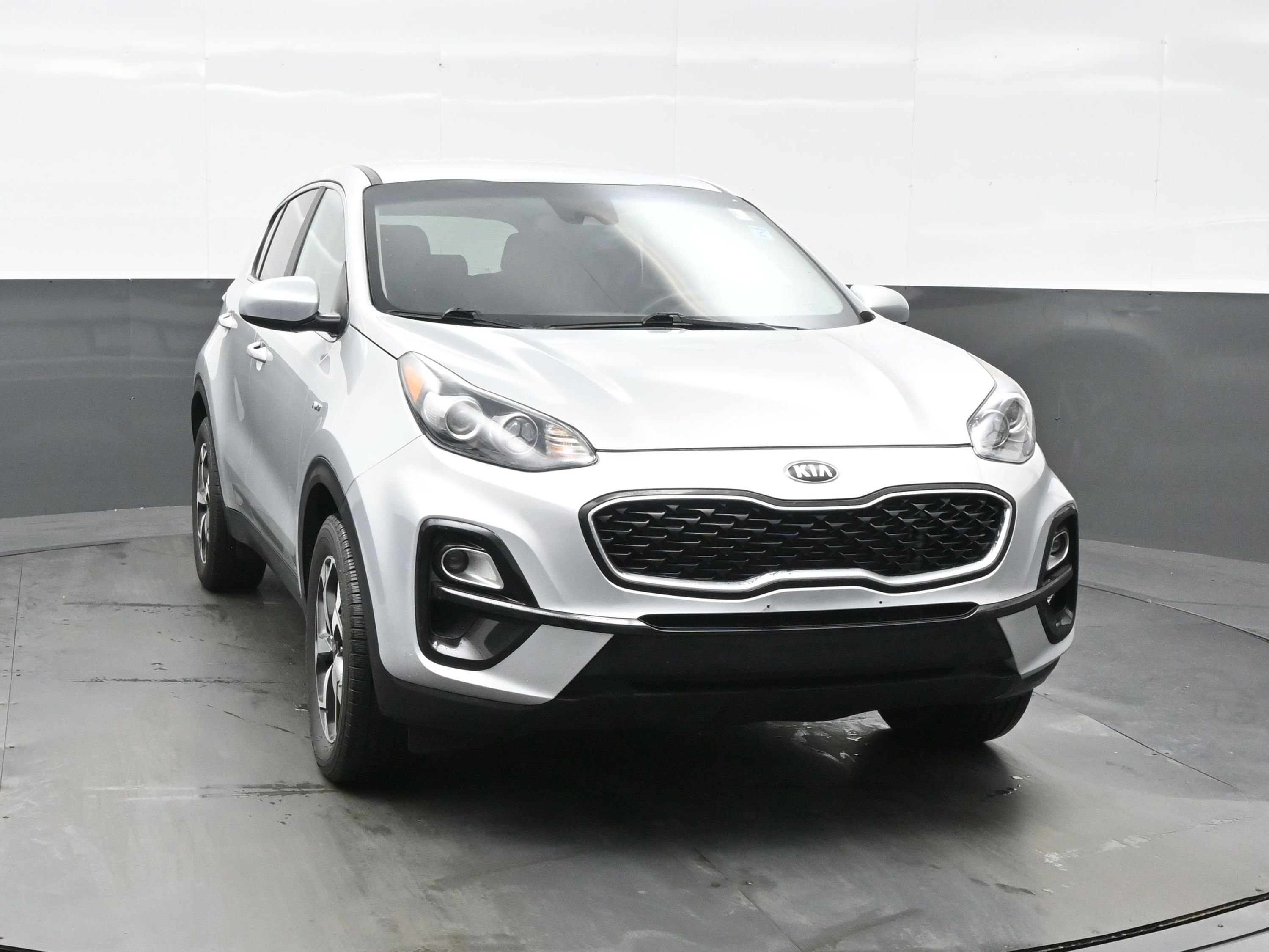 Used 2022 Kia Sportage LX image 3