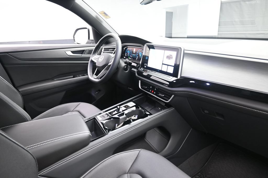 New 2026 Volkswagen Atlas Cross Sport SE FWD image 30