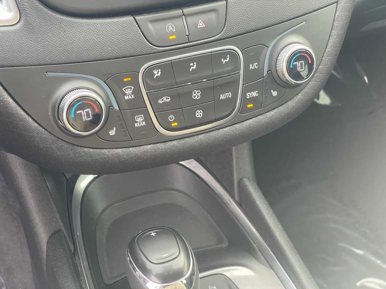 Used 2020 Chevrolet Malibu LT image 17