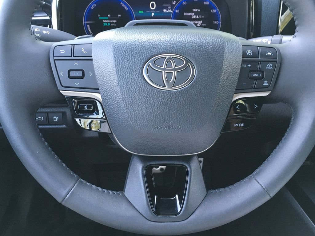 Used 2026 Toyota Camry XSE AWD/4WD image 14