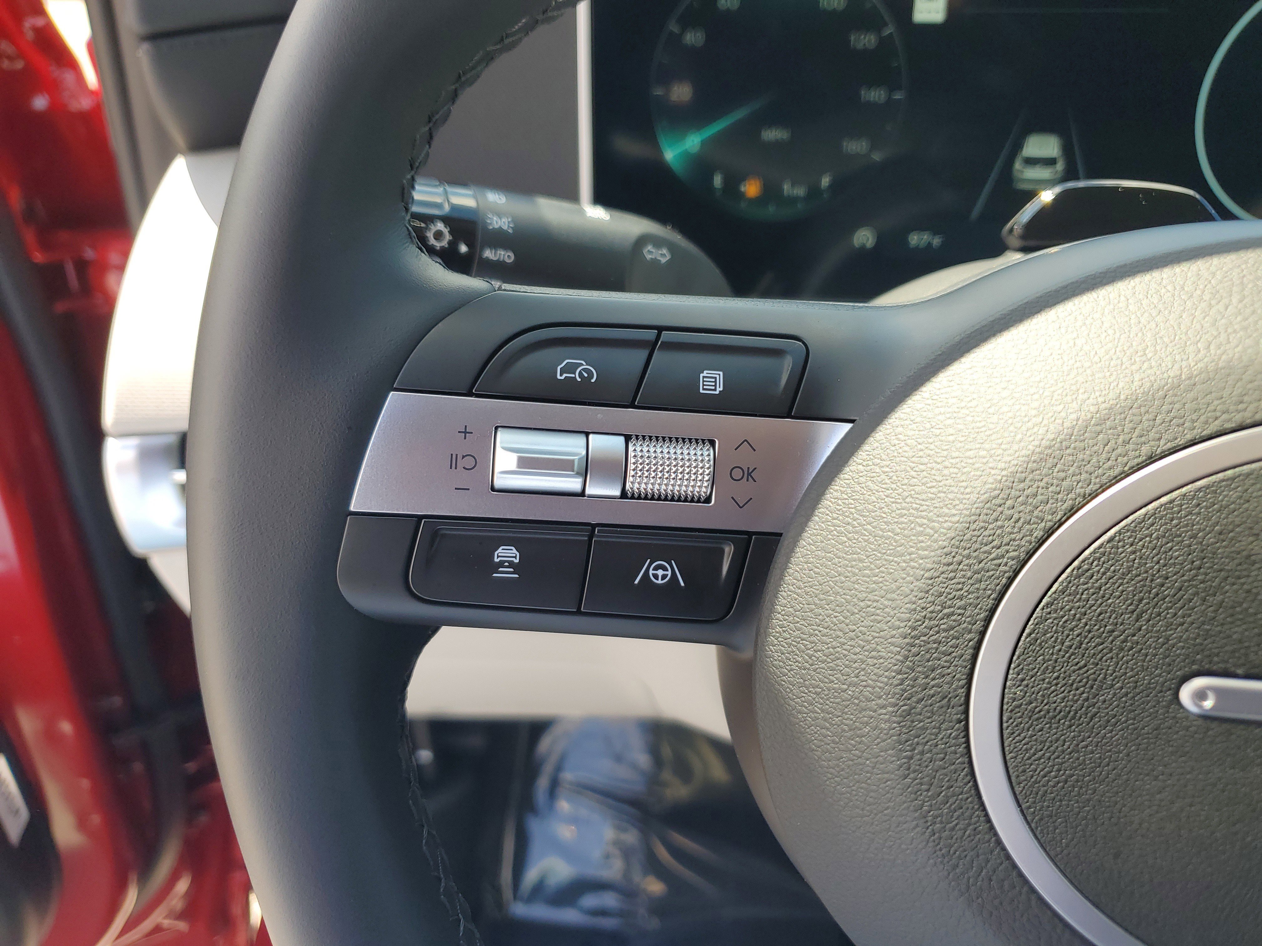 Used 2025 Hyundai Tucson SEL image 24