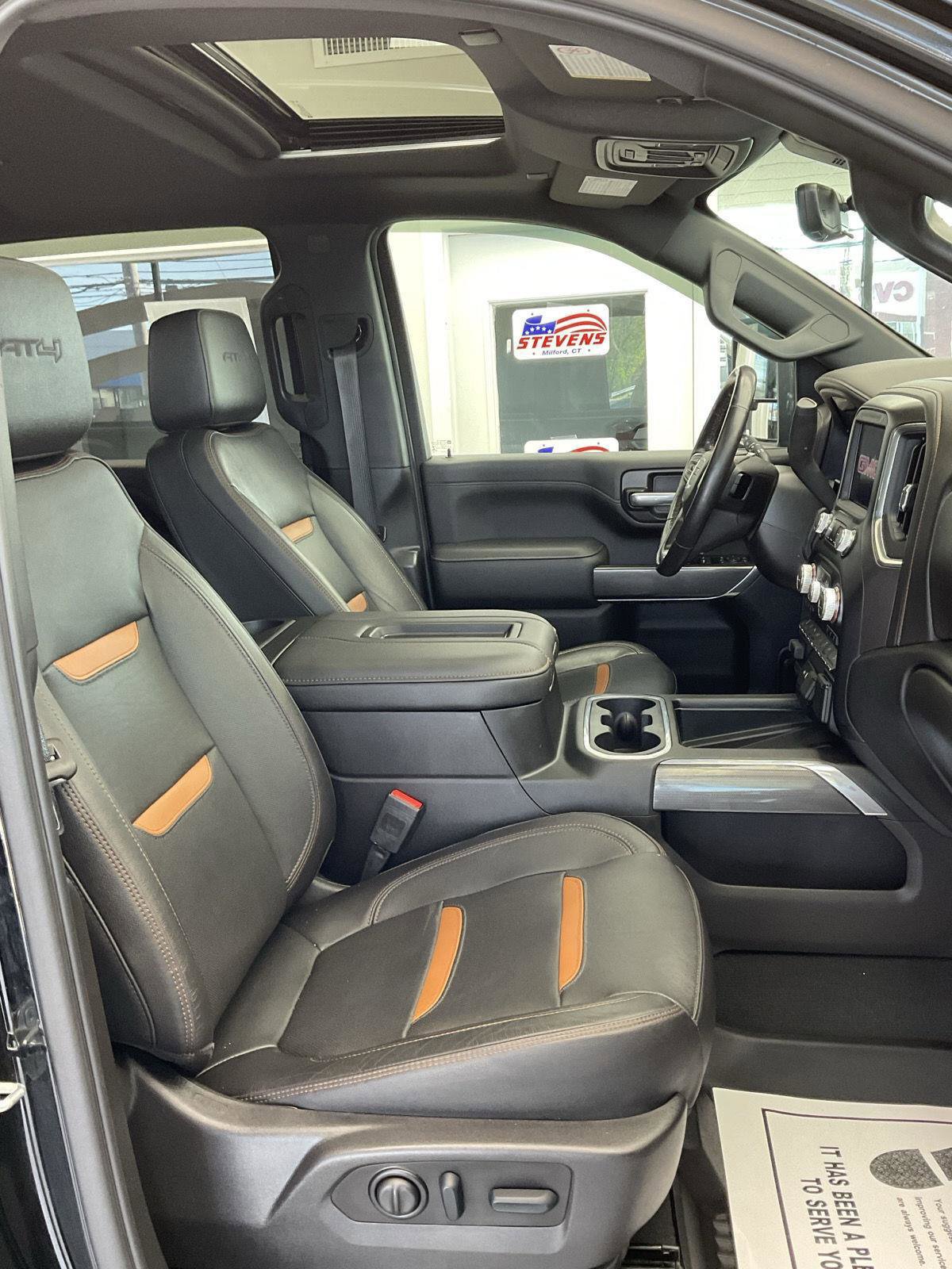 Used 2022 GMC Sierra 3500 AT4 w/ AT4 Premium Plus Package AWD/4WD image 12