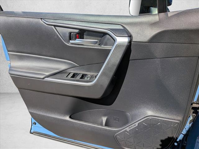 Certified 2025 Toyota RAV4 SE w/ Convenience Package AWD/4WD image 11