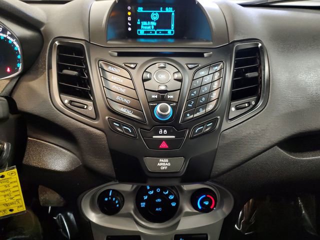 Used 2017 Ford Fiesta SE image 18