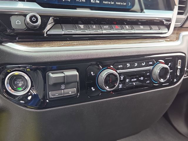 Used 2025 Chevrolet Silverado 2500 LT w/ Convenience Package image 22