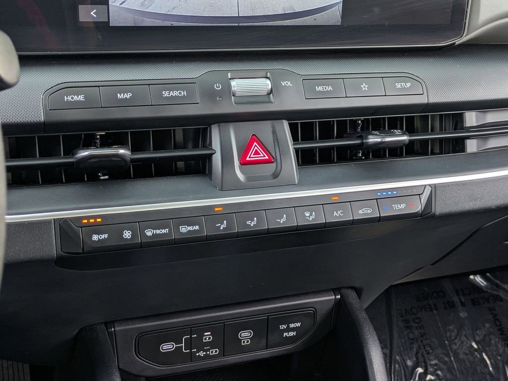 Used 2025 Kia K4 LXS image 17