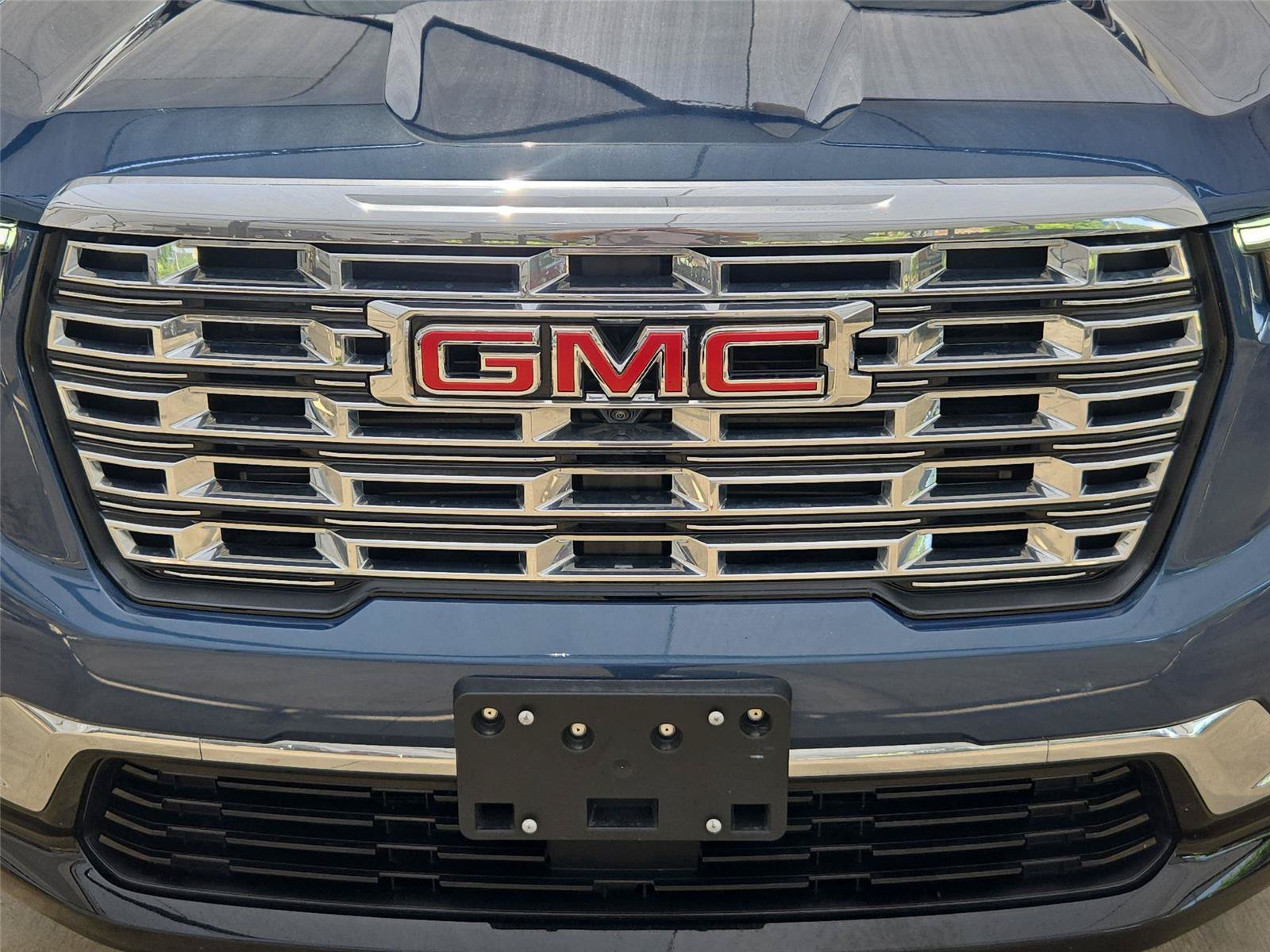 Used 2025 GMC Acadia Denali w/ LPO, Floor Liner Package AWD/4WD image 6
