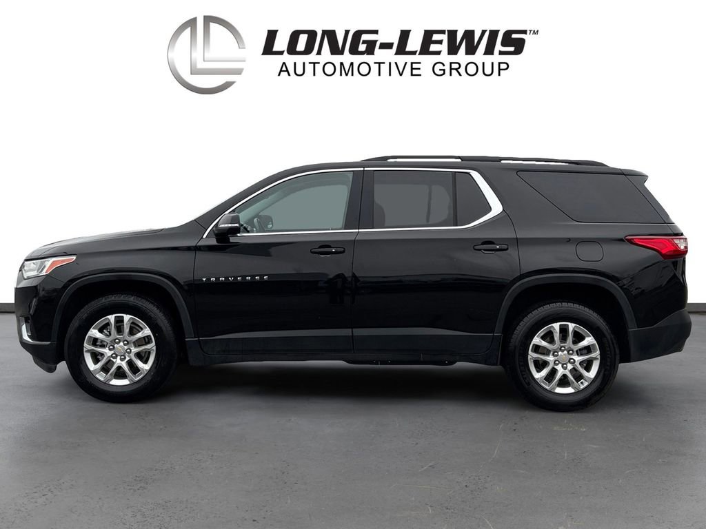 Used 2021 Chevrolet Traverse LT image 2