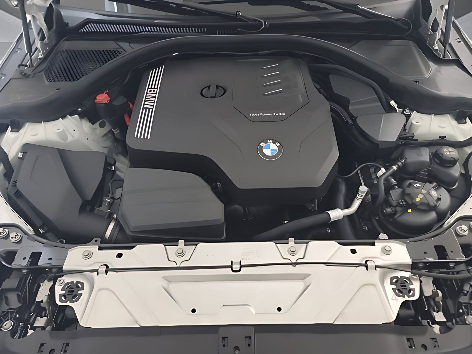 Used 2025 BMW 230i Coupe w/ Convenience Package image 20