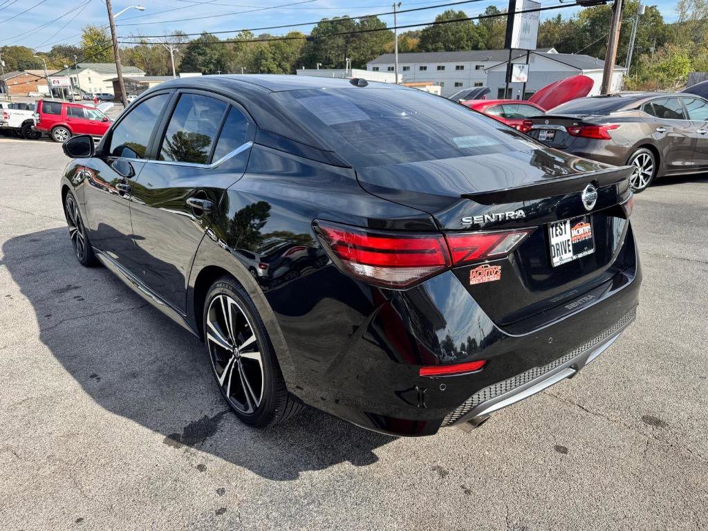 Used 2022 Nissan Sentra SR w/ SR Premium Package image 7