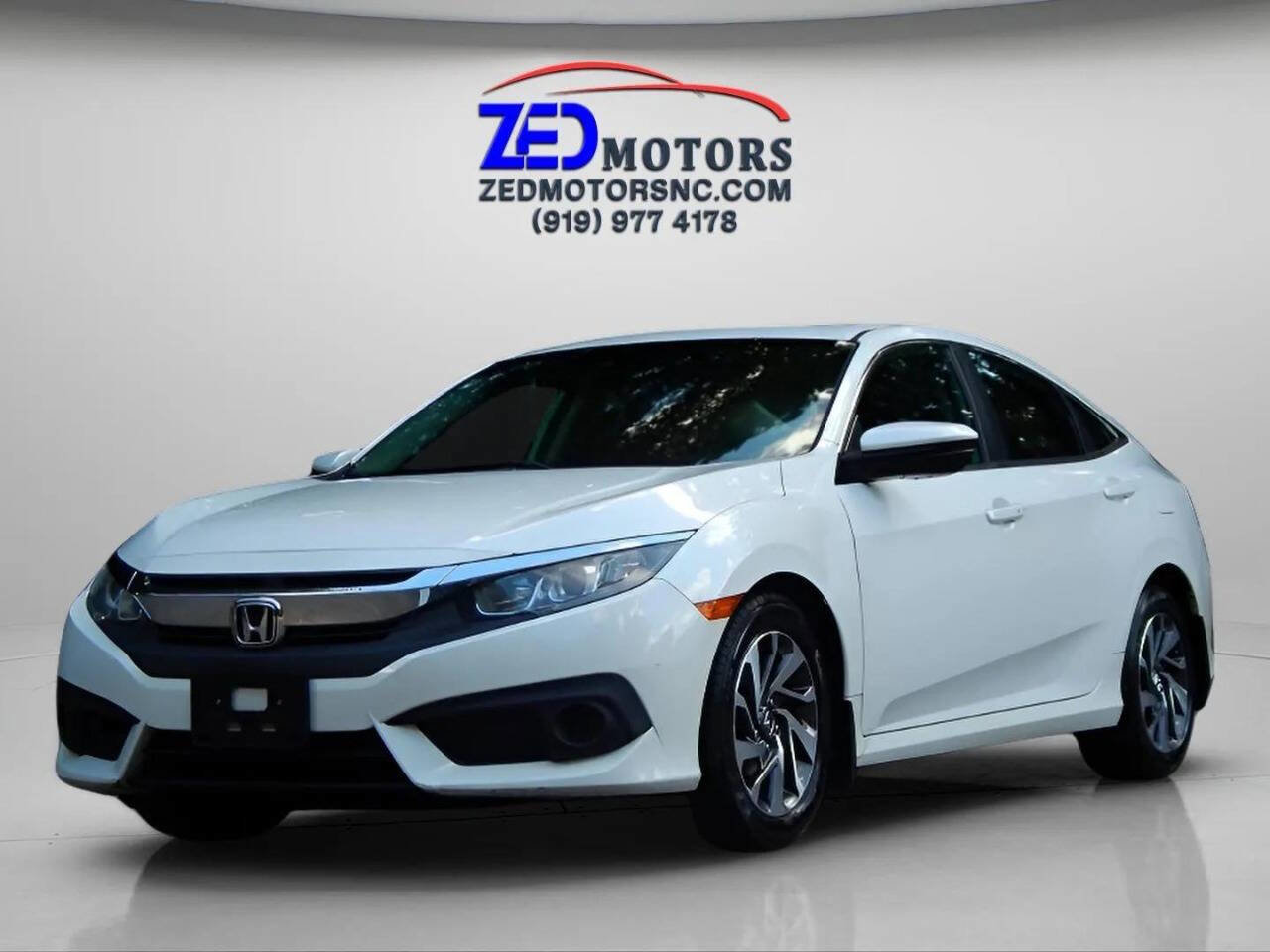 Used 2018 Honda Civic EX image 1