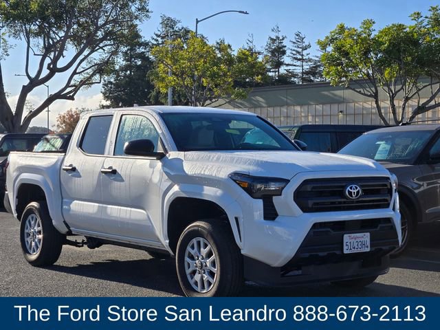 Used 2025 Toyota Tacoma SR image 8