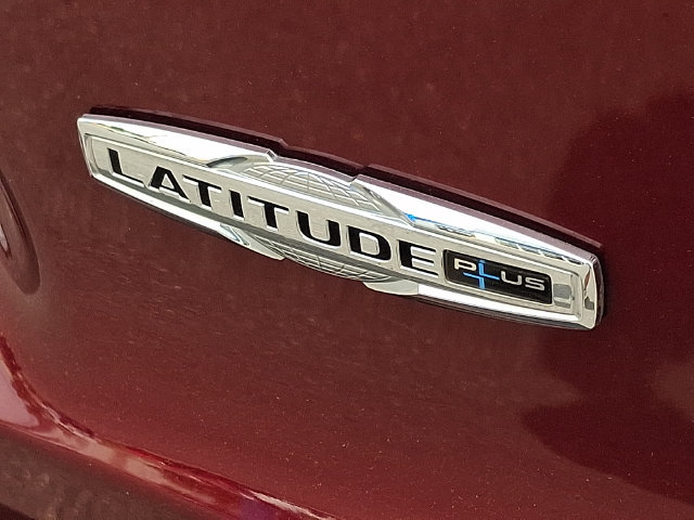 Used 2020 Jeep Cherokee Latitude Plus AWD/4WD image 46