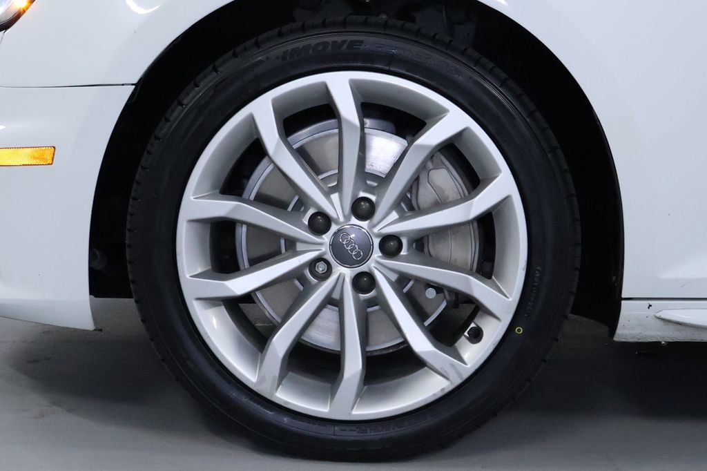 Used 2019 Audi A4 2.0T Premium w/ Convenience Package image 40