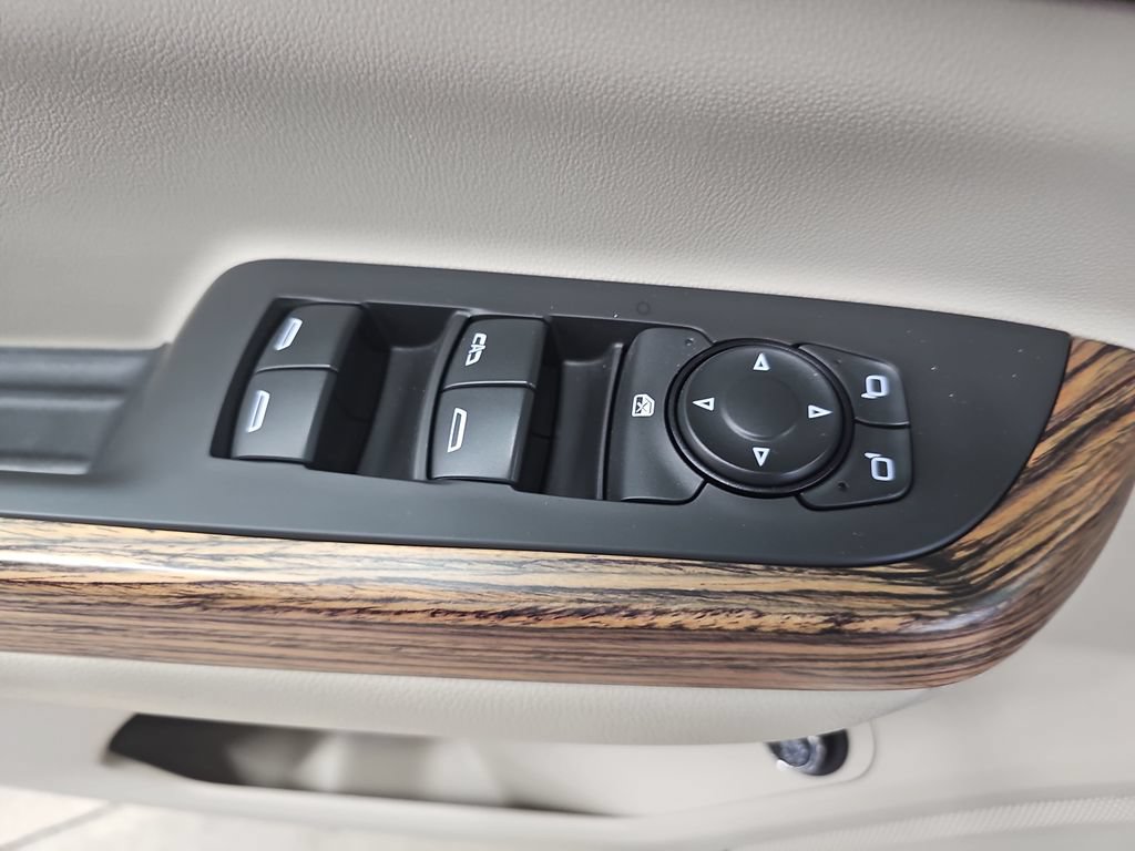 Used 2019 GMC Acadia Denali w/ Technology Package AWD/4WD image 30