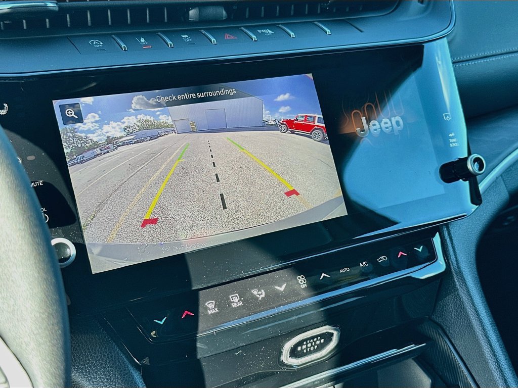 New 2027 Jeep Grand Cherokee L Limited AWD/4WD image 18