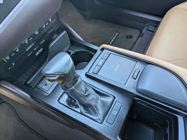Used 2019 Lexus ES 350 Ultra Luxury w/ Accessory Package 2 FWD image 12
