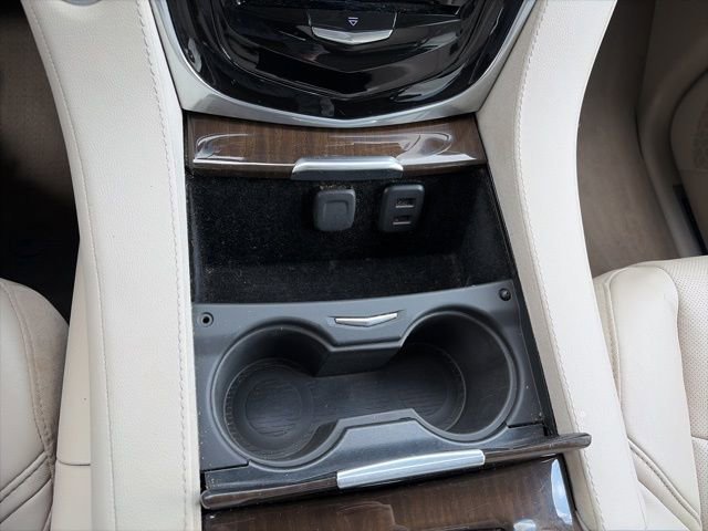 Used 2018 Cadillac Escalade Luxury RWD image 23