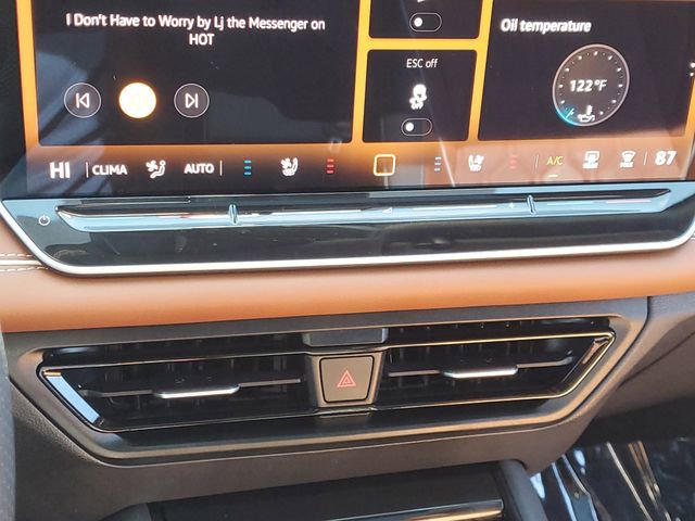 Used 2025 Volkswagen Tiguan SEL R-Line image 29