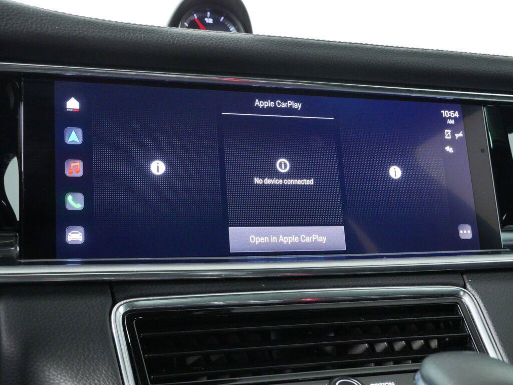 Certified 2023 Porsche Panamera image 13