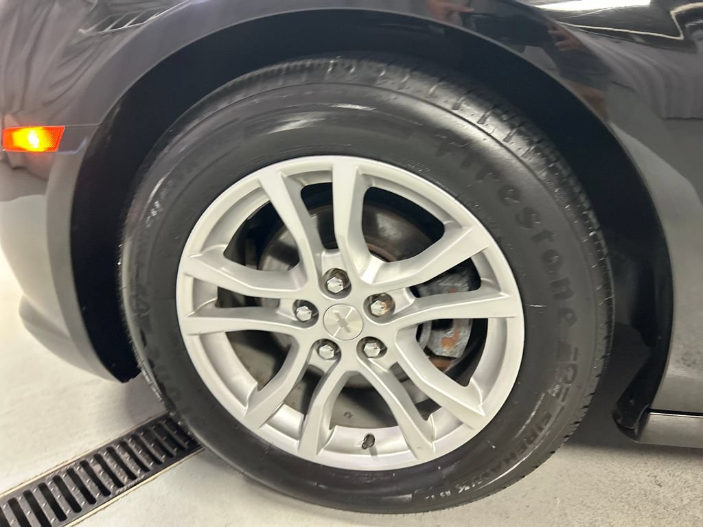 Used 2015 Chevrolet Camaro LS RWD image 9