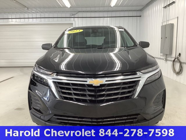 Used 2023 Chevrolet Equinox LS w/ LS Convenience Package image 2