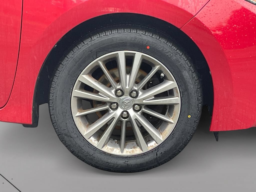 Used 2015 Toyota Corolla LE FWD image 9