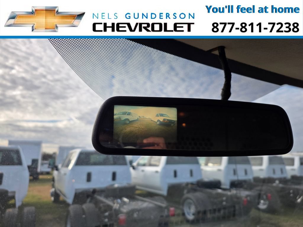Used 2018 Chevrolet Express 3500 RWD image 16